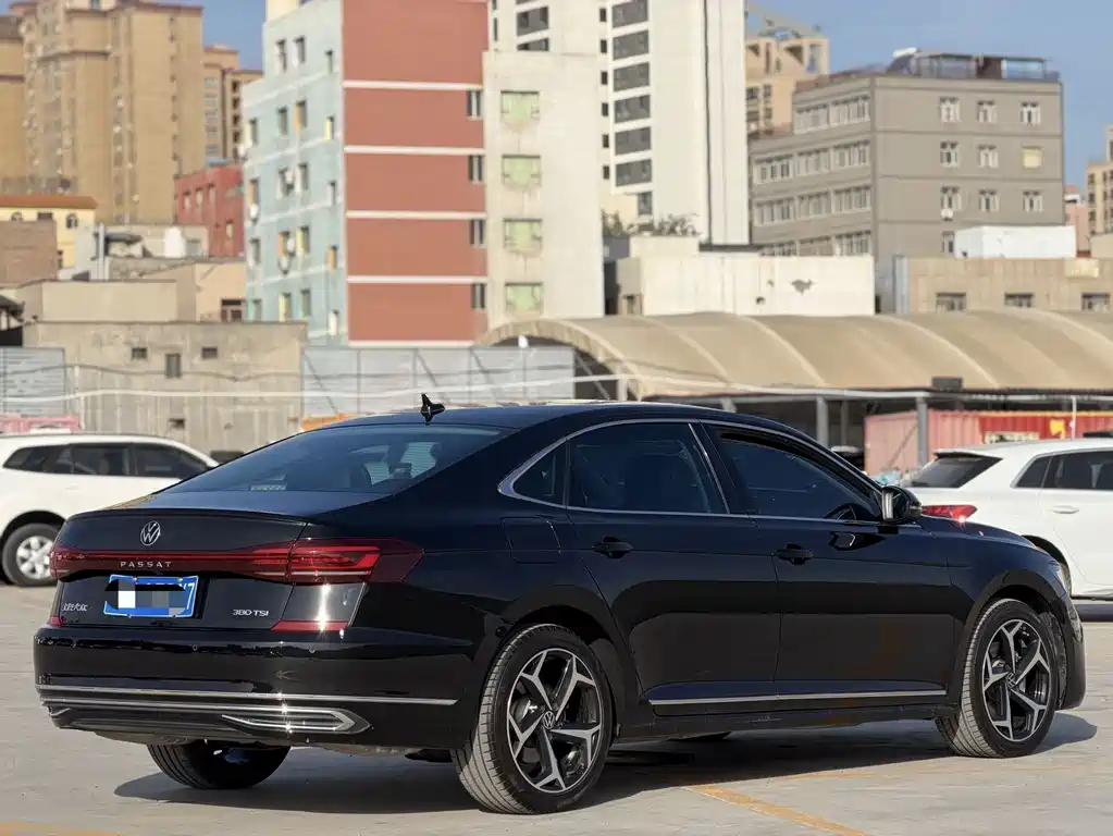 Volkswagen Passat — фото 4