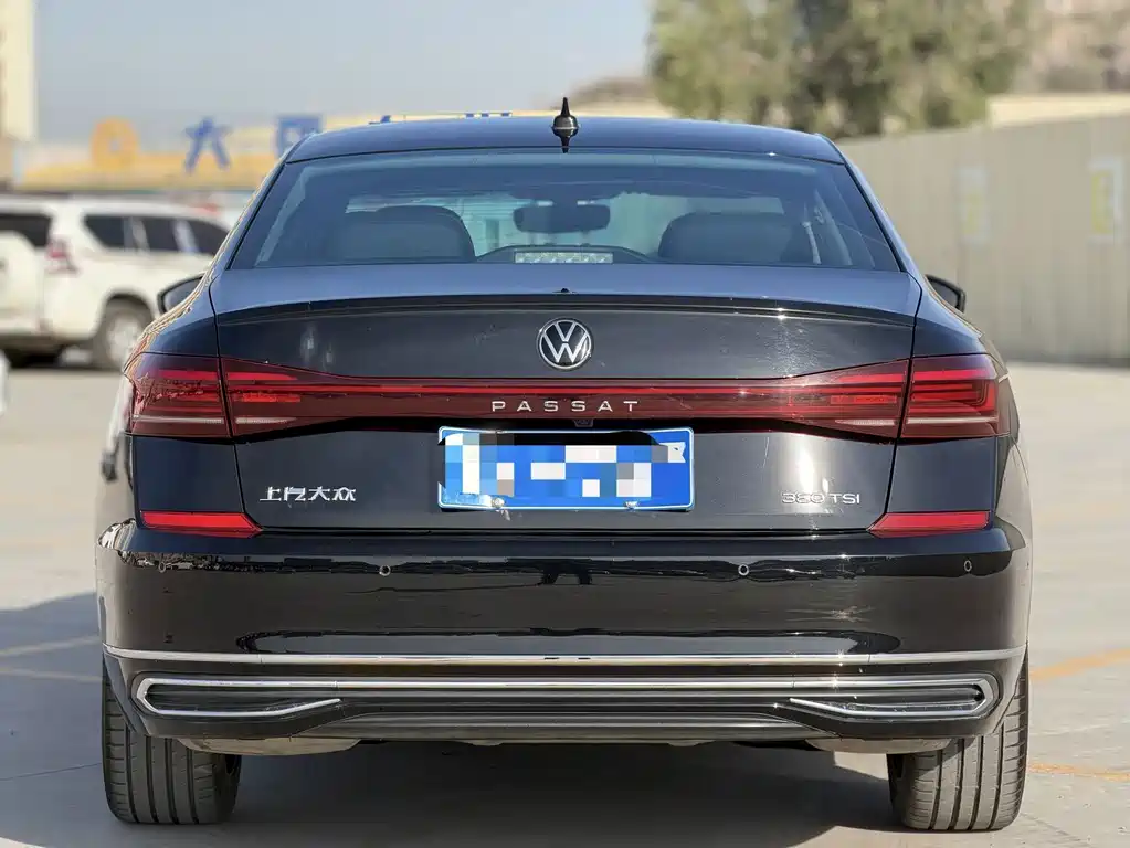 Volkswagen Passat — фото 5