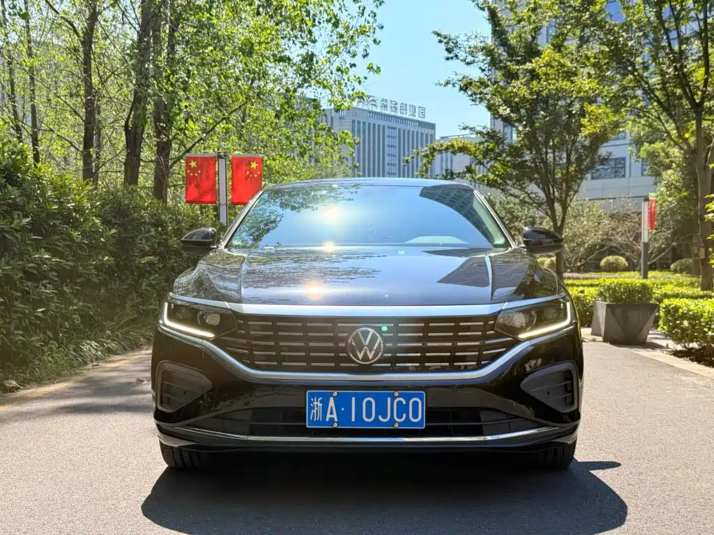 Volkswagen Passat — фото 2