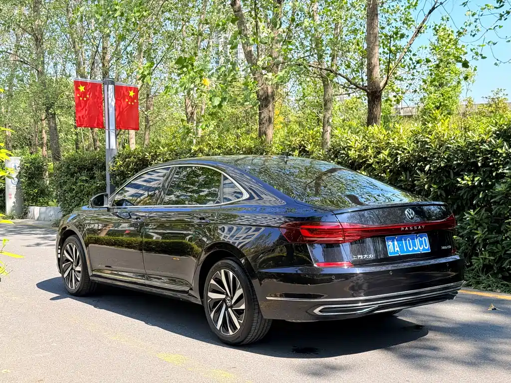 Volkswagen Passat — фото 3