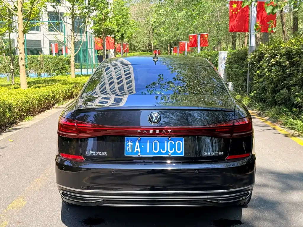 Volkswagen Passat — фото 4