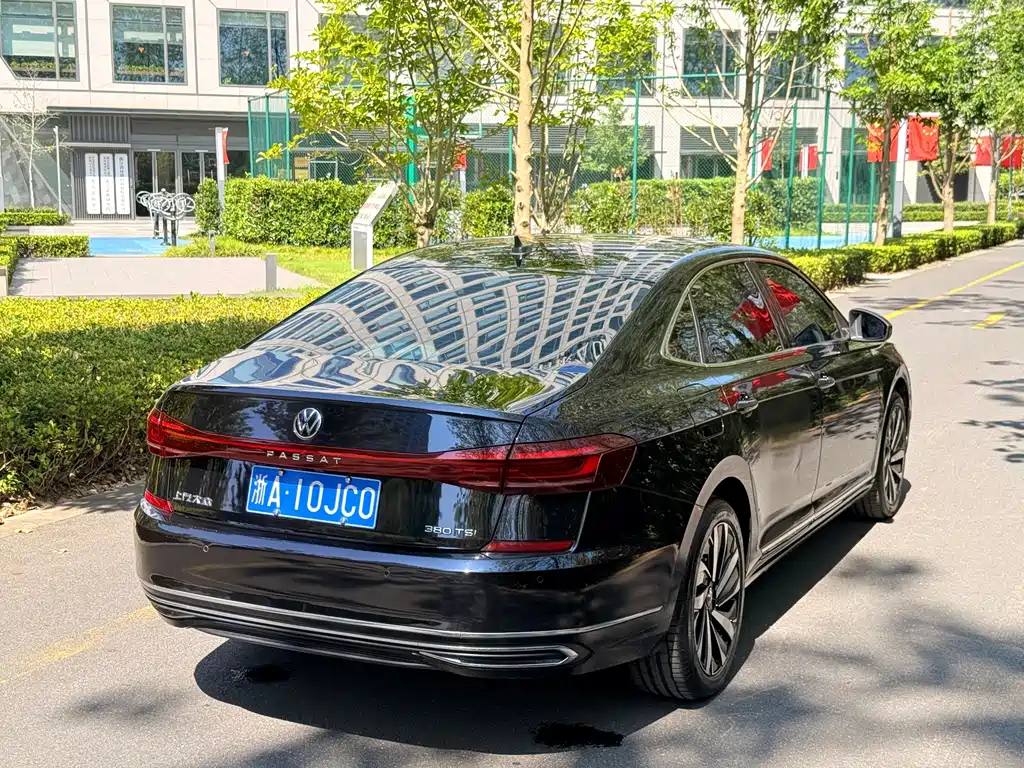 Volkswagen Passat — фото 5
