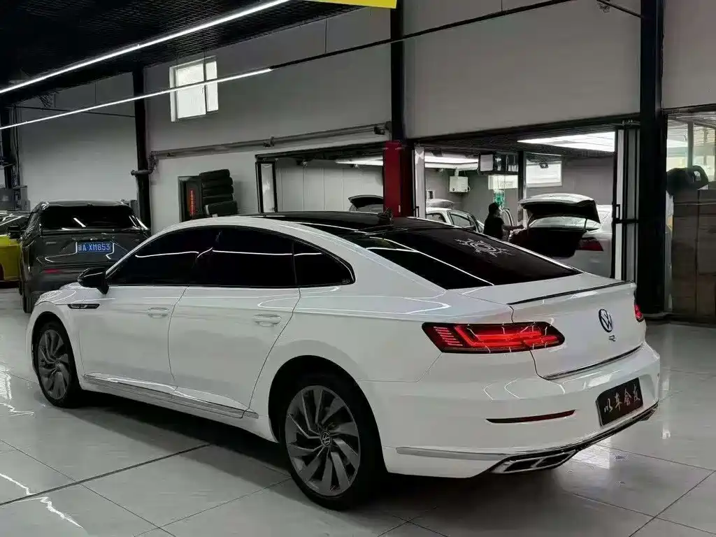 Volkswagen CC — фото 9