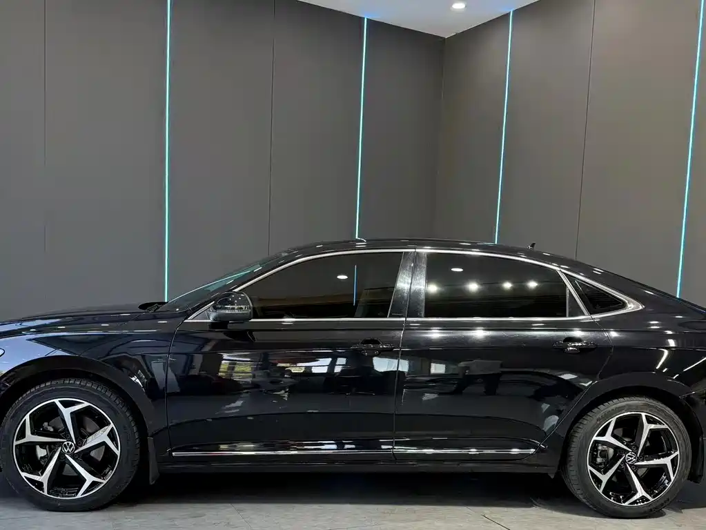 Volkswagen Passat — фото 5