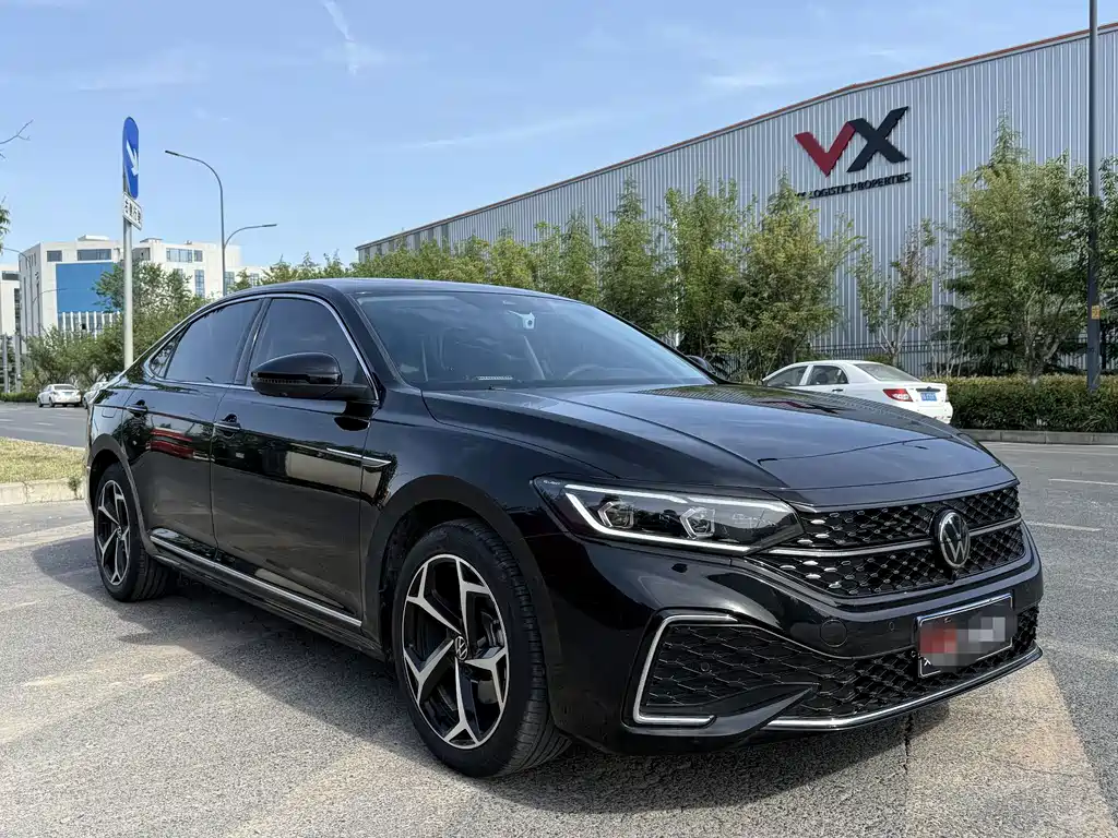 Volkswagen Passat — фото 3