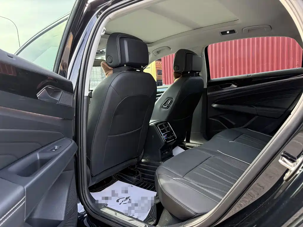 Volkswagen Passat — фото 4