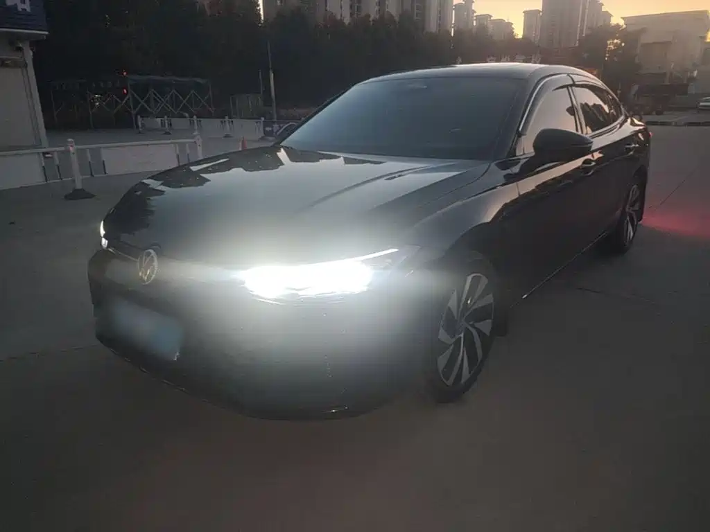 Volkswagen Passat — фото 2