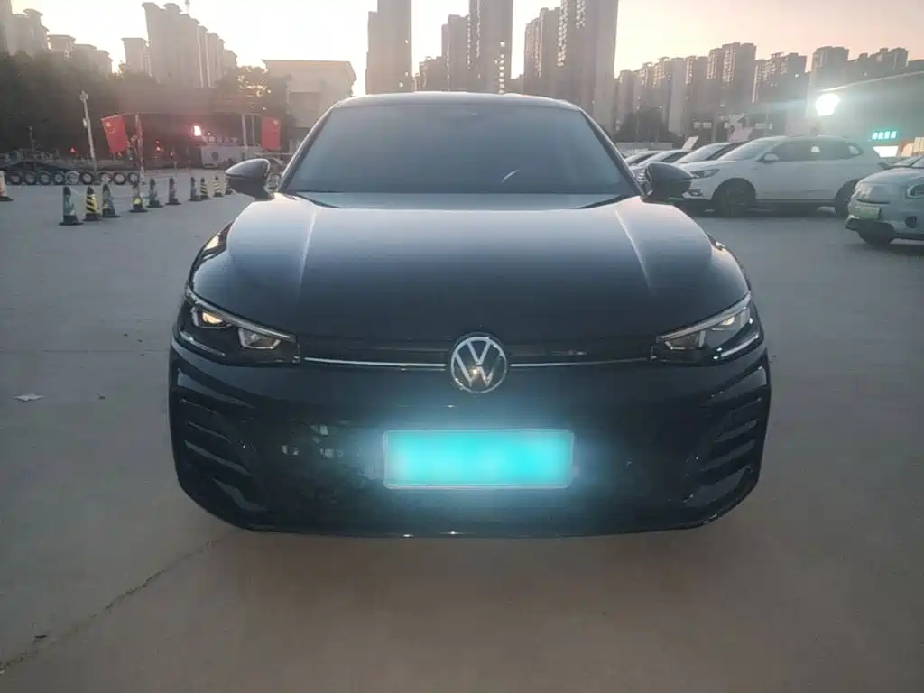 Volkswagen Passat — фото 3