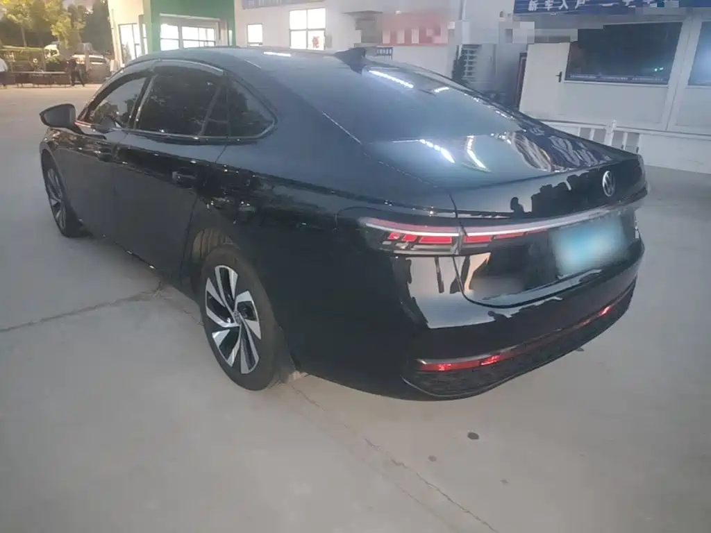 Volkswagen Passat — фото 5