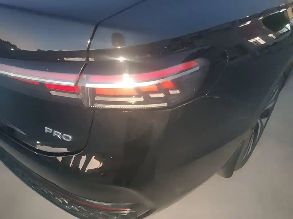 Volkswagen Passat — фото 8