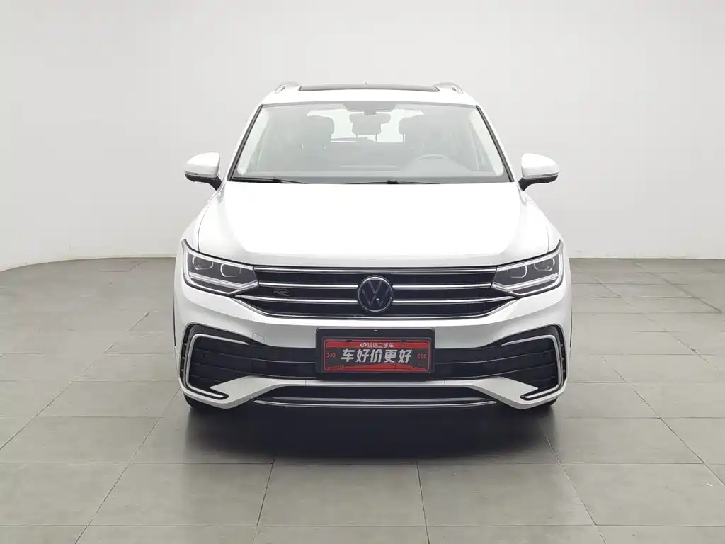 Volkswagen Tiguan L — фото 3