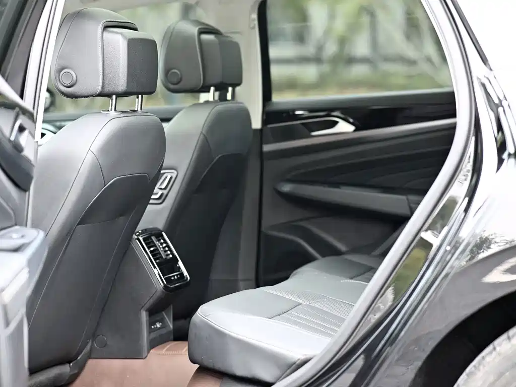Volkswagen Passat — фото 5
