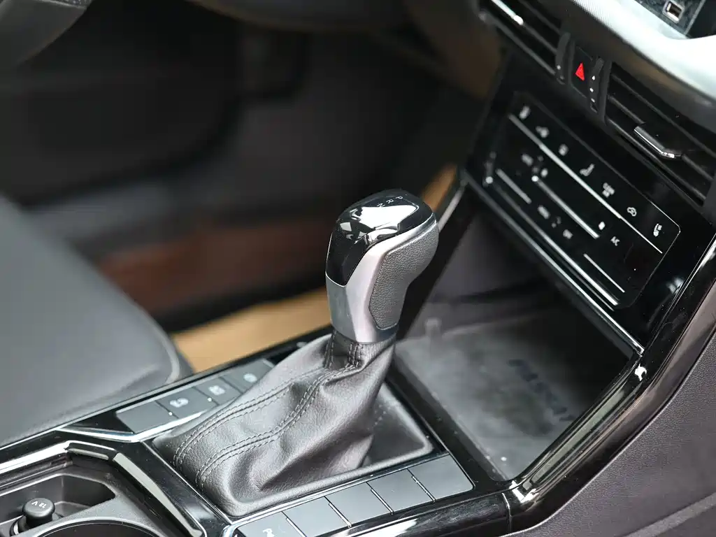 Volkswagen Passat — фото 10