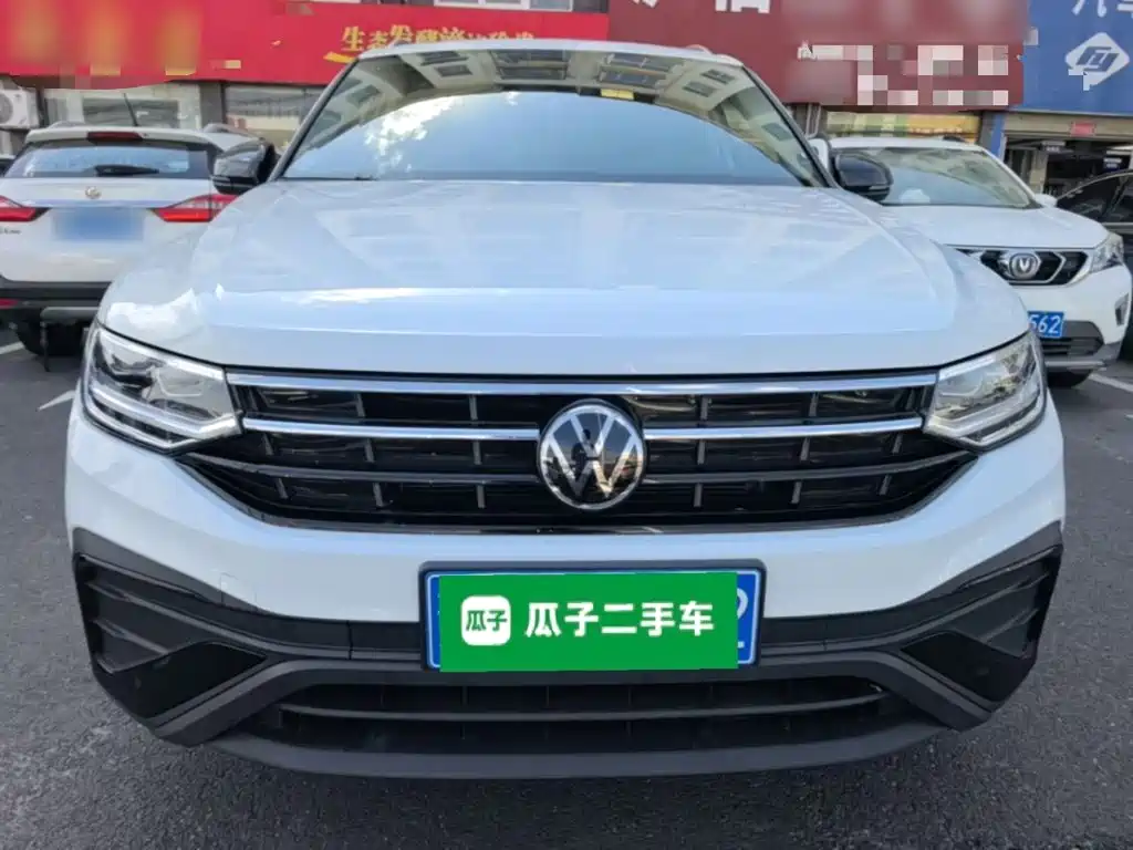 Volkswagen Tiguan L — фото 3