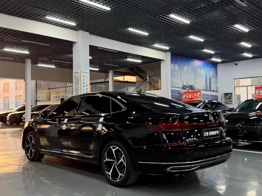 Volkswagen Passat — фото 4