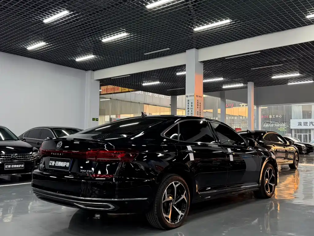 Volkswagen Passat — фото 5