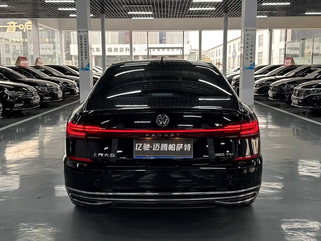 Volkswagen Passat — фото 6