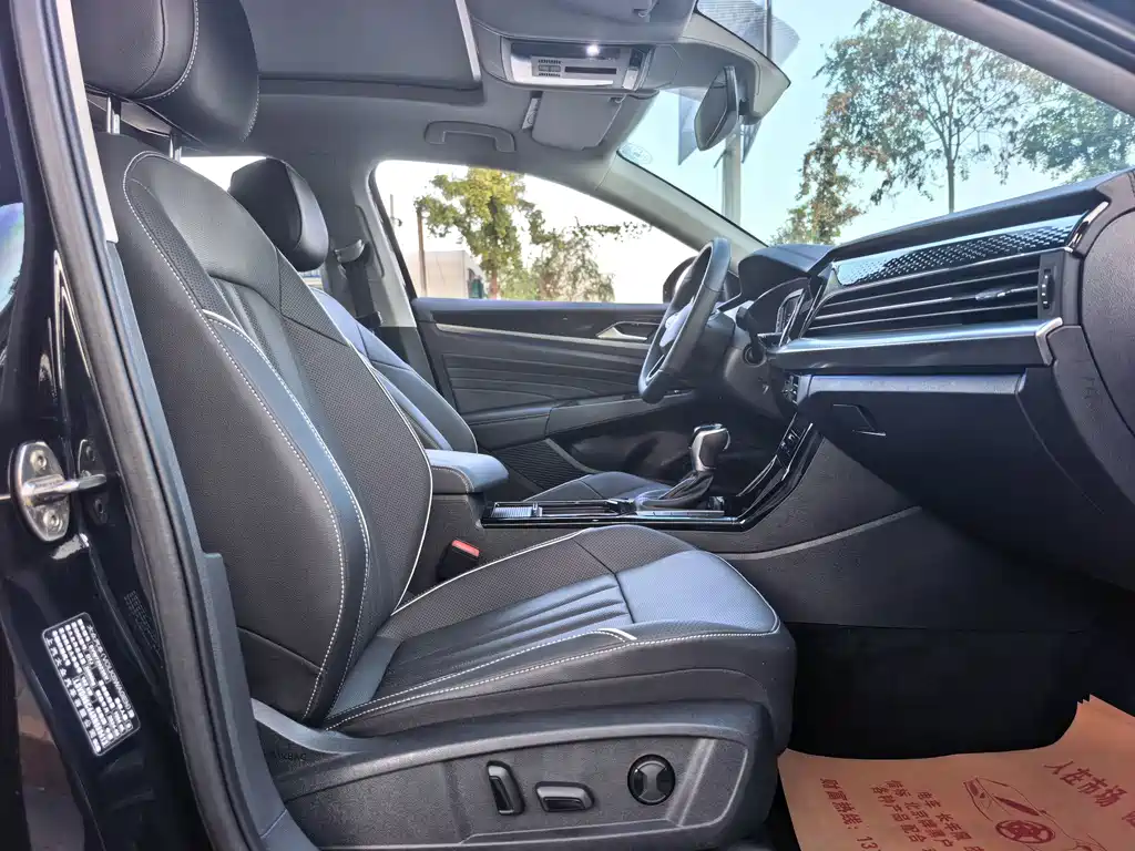 Volkswagen Passat — фото 16