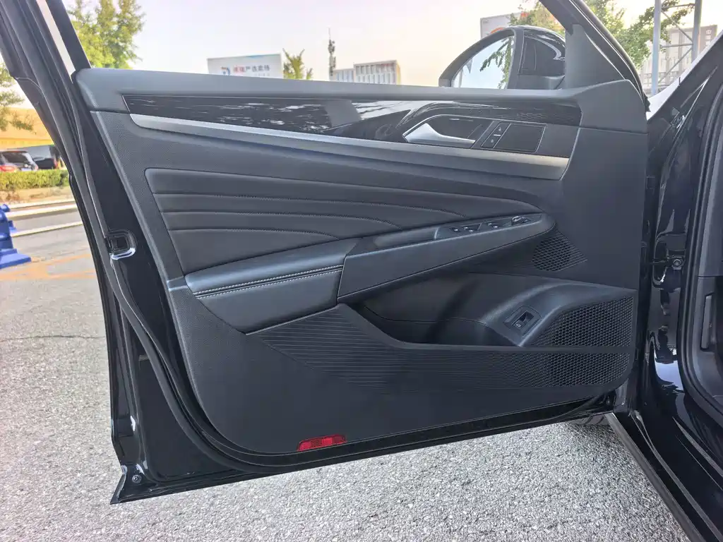 Volkswagen Passat — фото 5