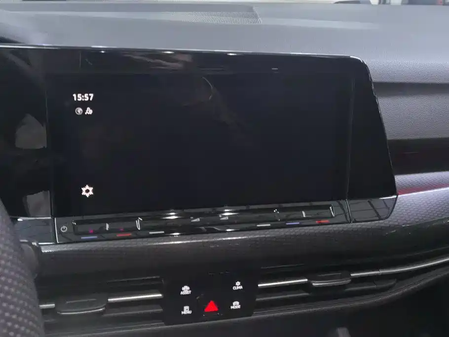 Volkswagen Golf GTI — фото 13