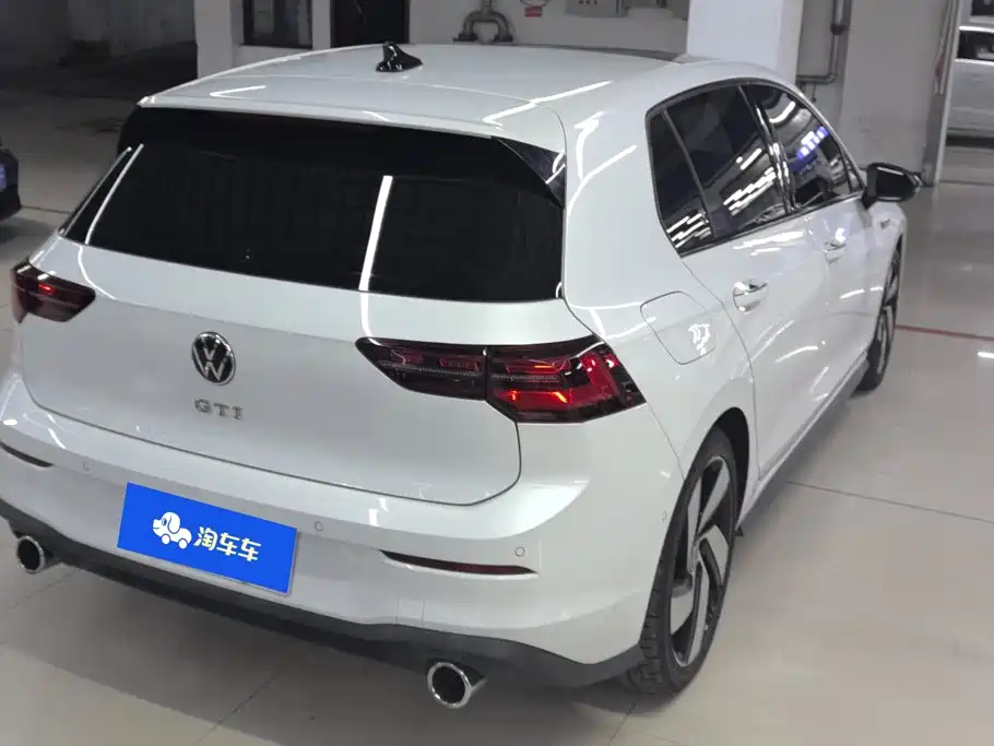 Volkswagen Golf GTI — фото 3