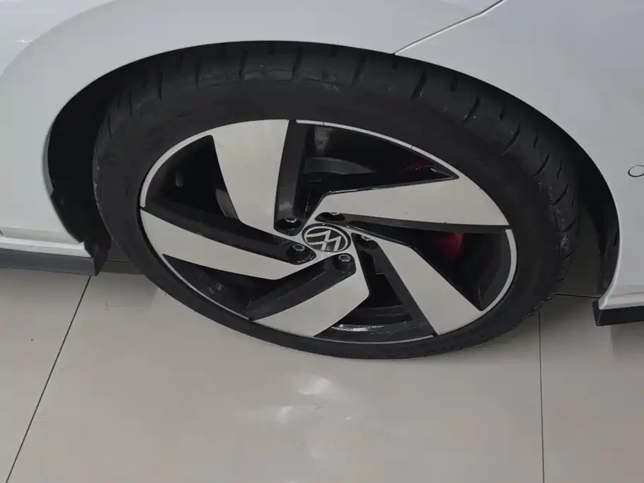 Volkswagen Golf GTI — фото 6