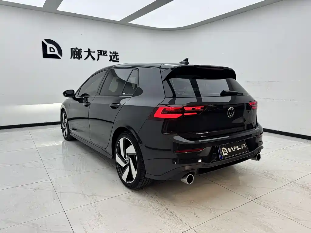 Volkswagen Golf GTI — фото 4