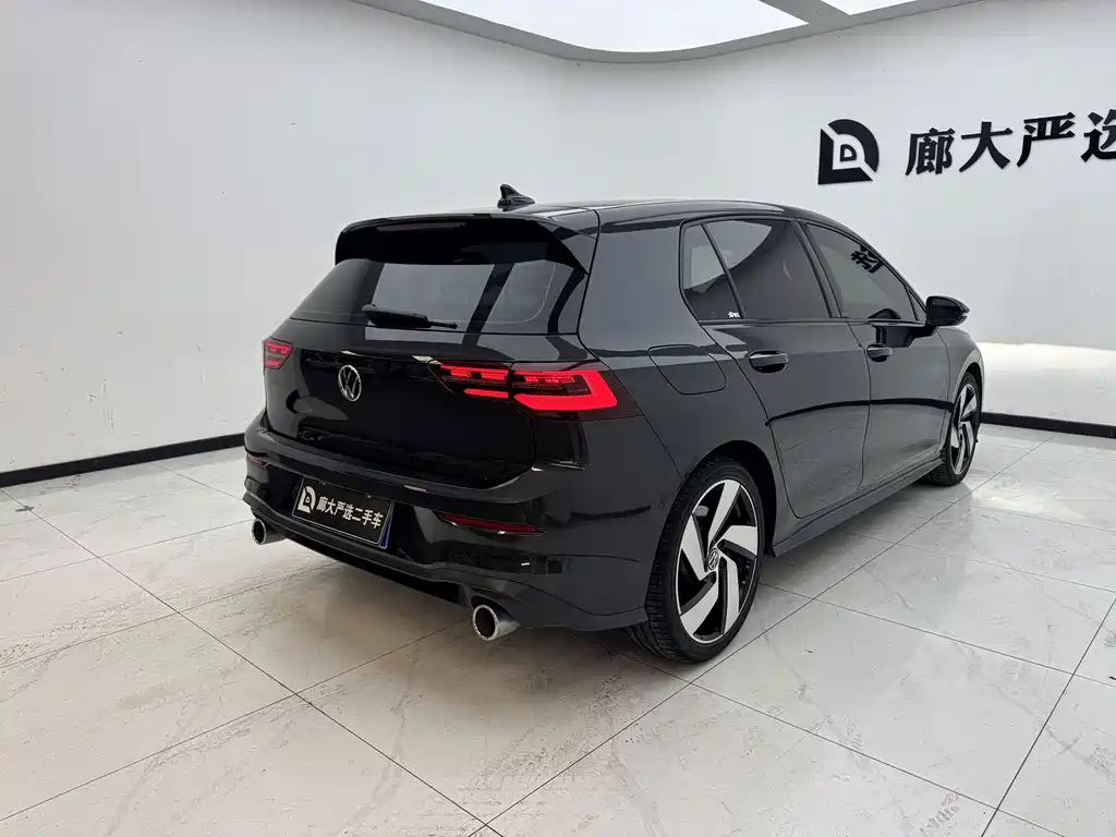 Volkswagen Golf GTI — фото 6