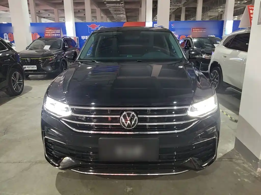 Volkswagen Tiguan L — фото 3