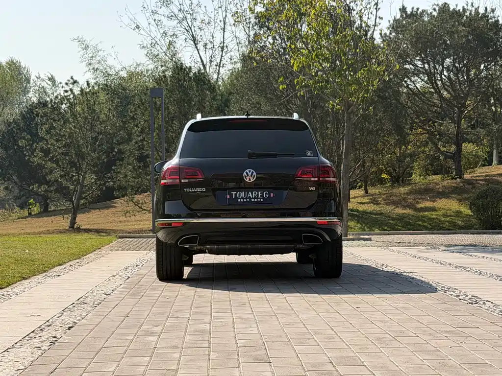 Volkswagen Touareg — фото 28