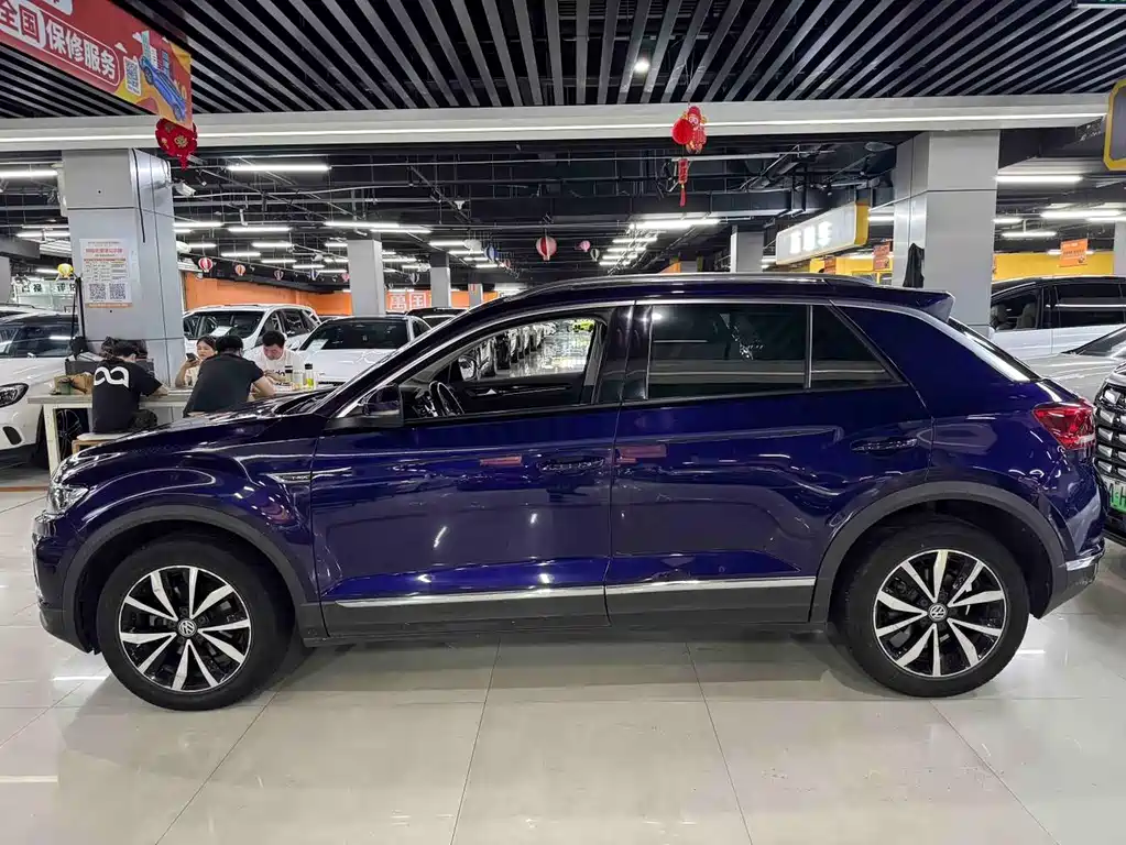 Volkswagen T-Roc — фото 3