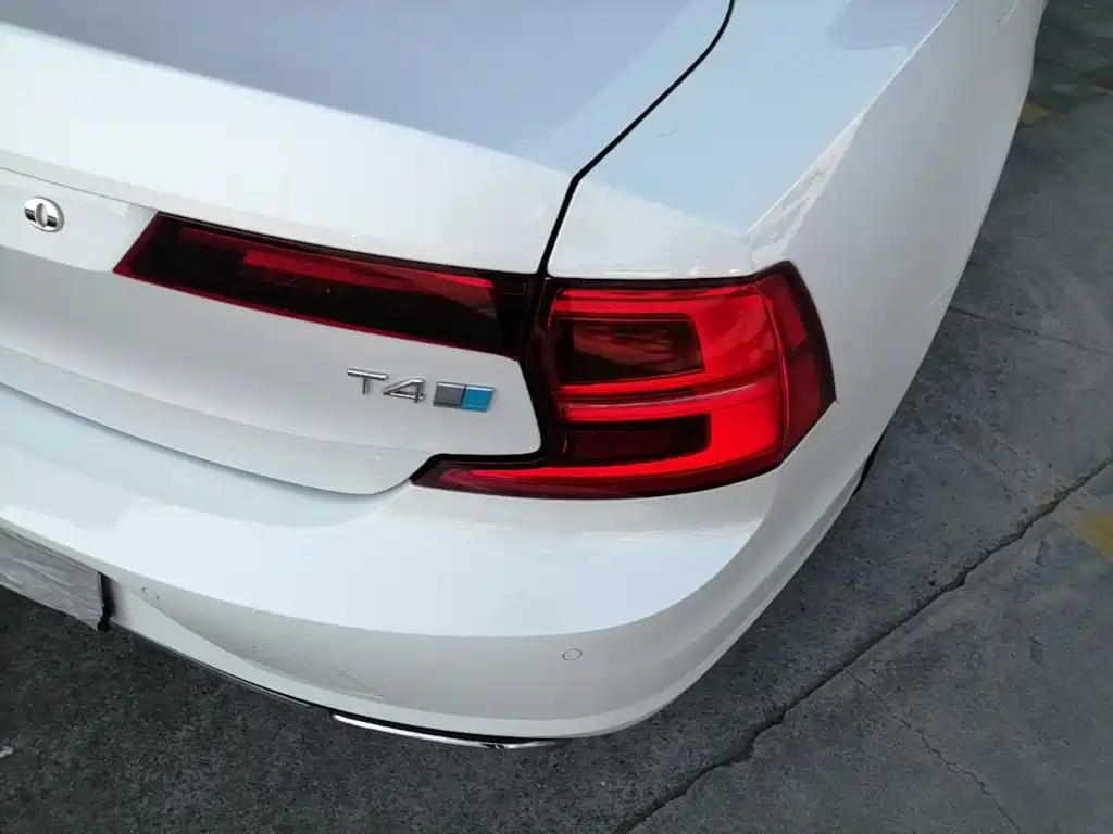 Volvo S90 — фото 8