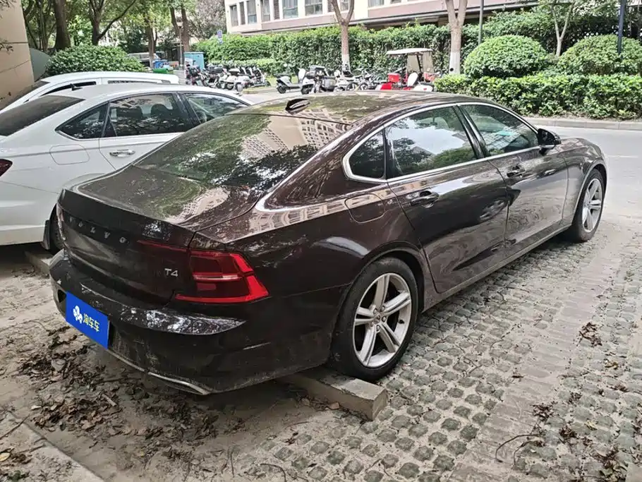 Volvo S90 — фото 3
