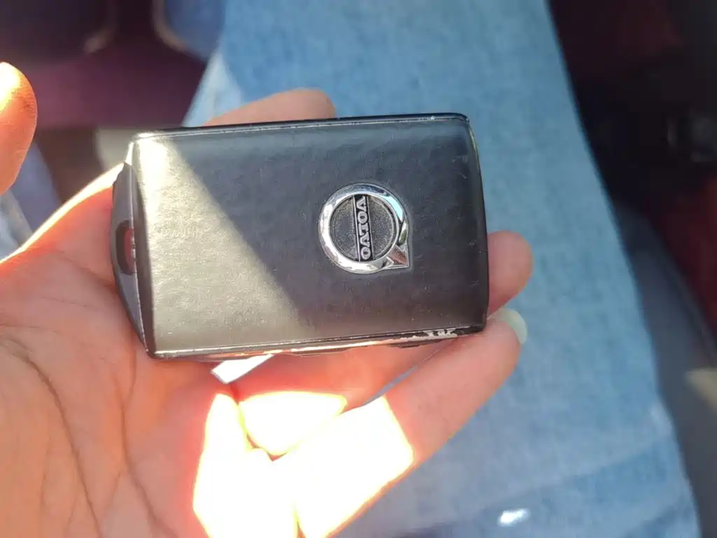 Volvo XC60 — фото 9