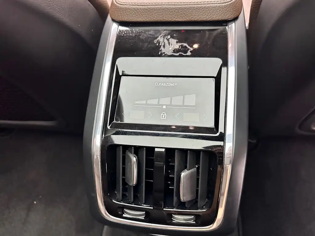 Volvo S90 — фото 15