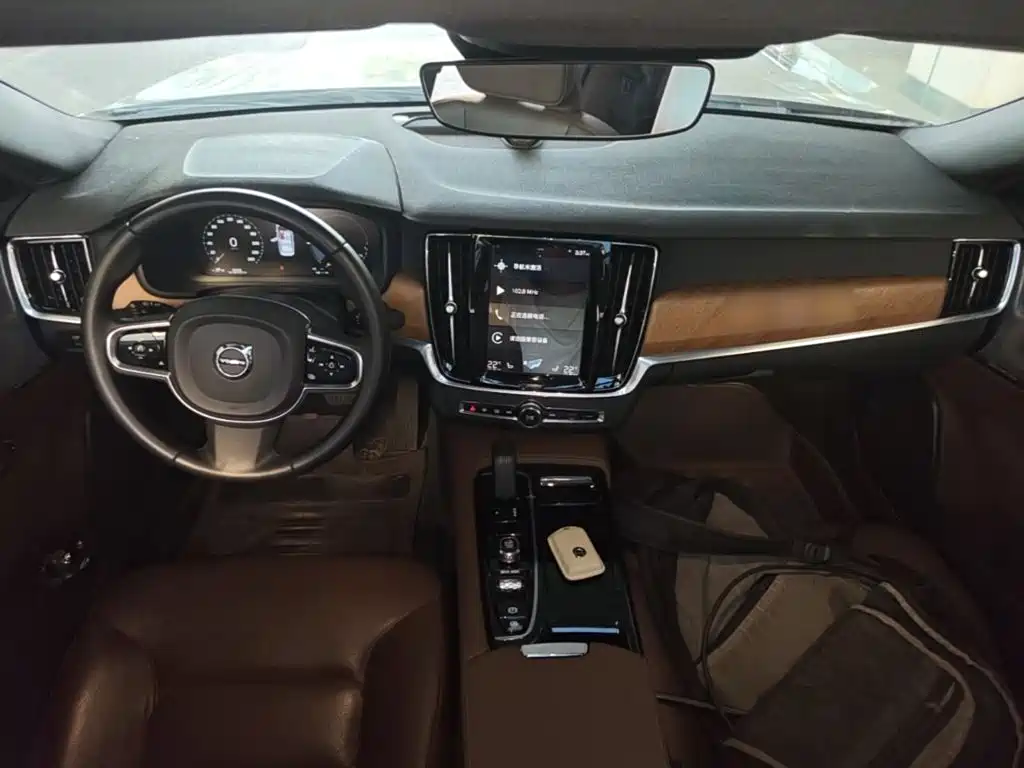 Volvo S90 PHEV — фото 14