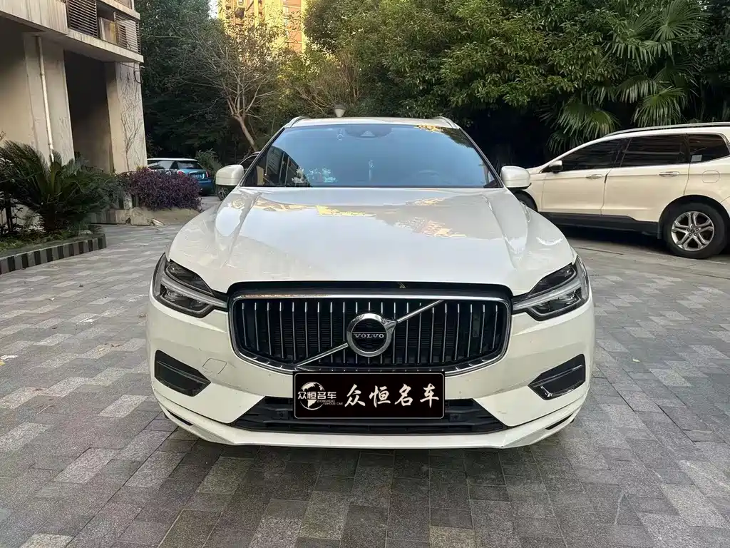 Volvo XC60 — фото 2