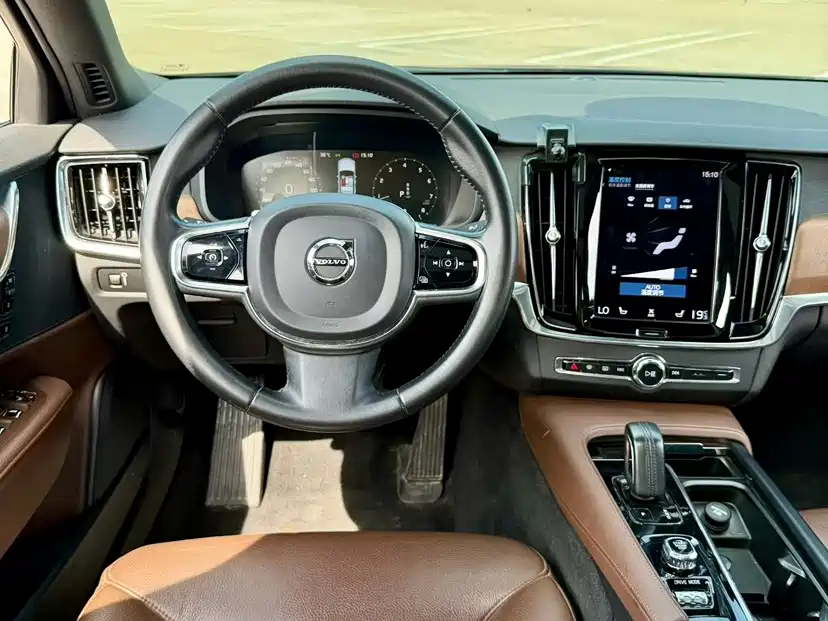 Volvo S90 — фото 6