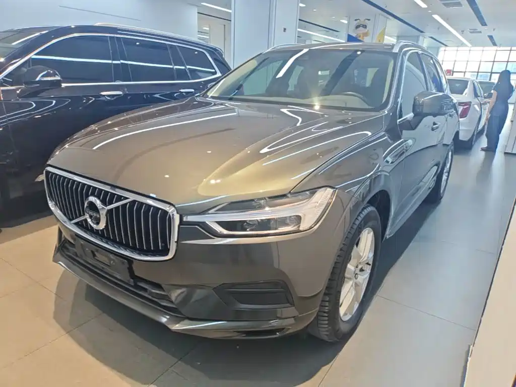 Volvo XC60 — фото 2