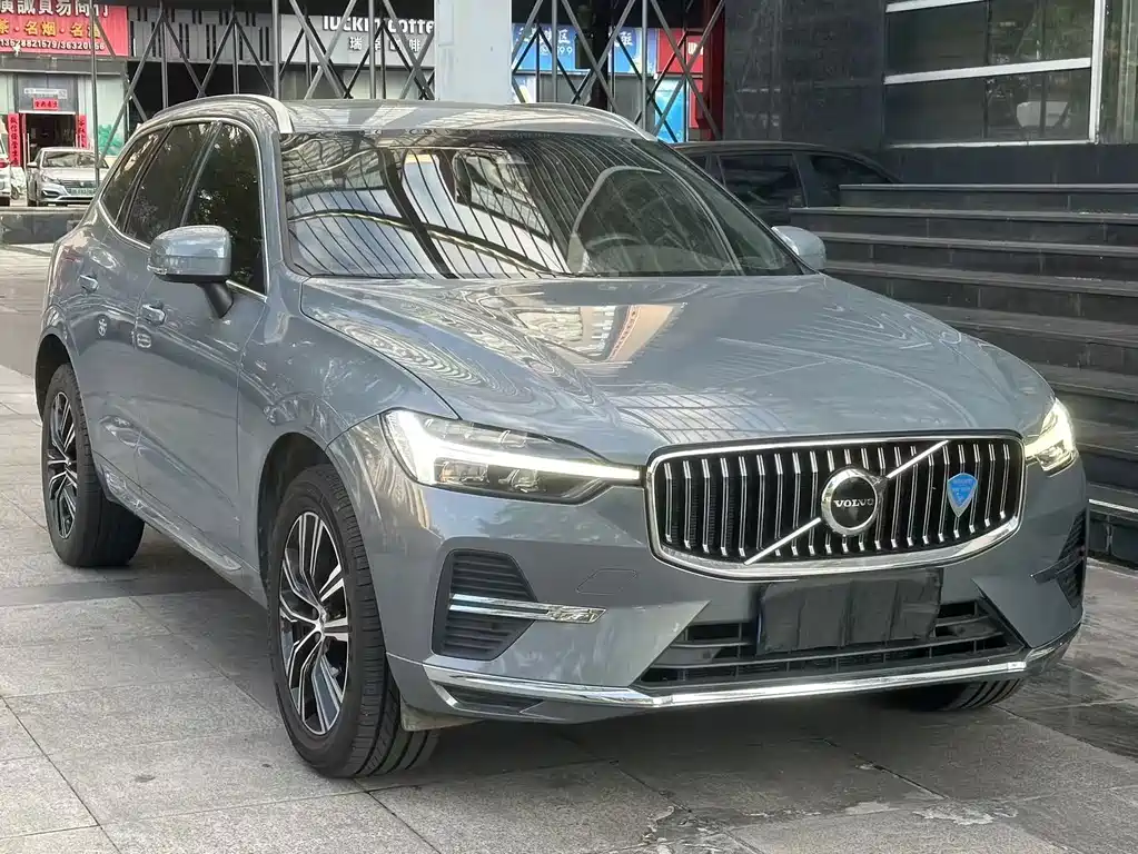 Volvo XC60 — фото 3