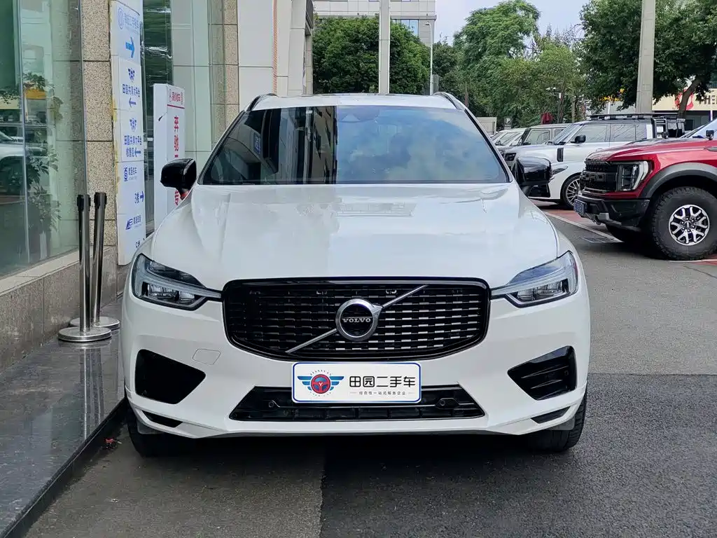 Volvo XC60 — фото 2