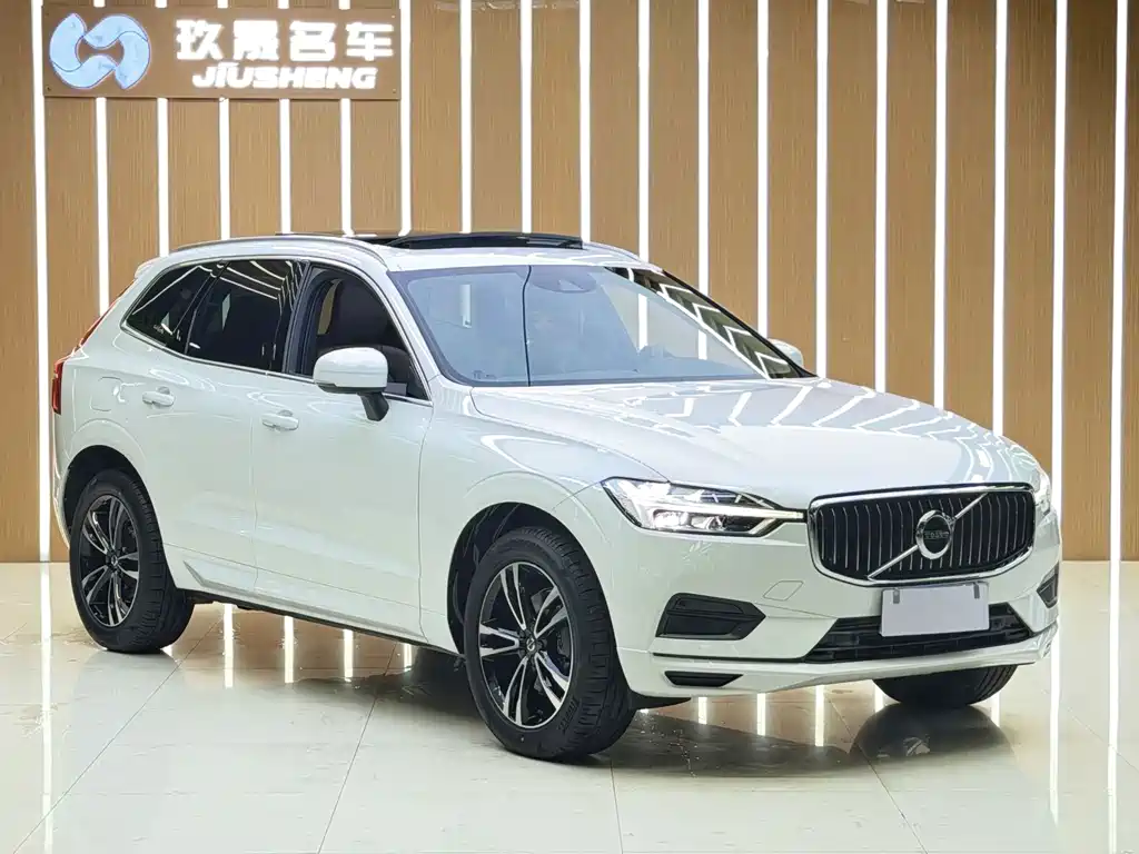 Volvo XC60 — фото 3