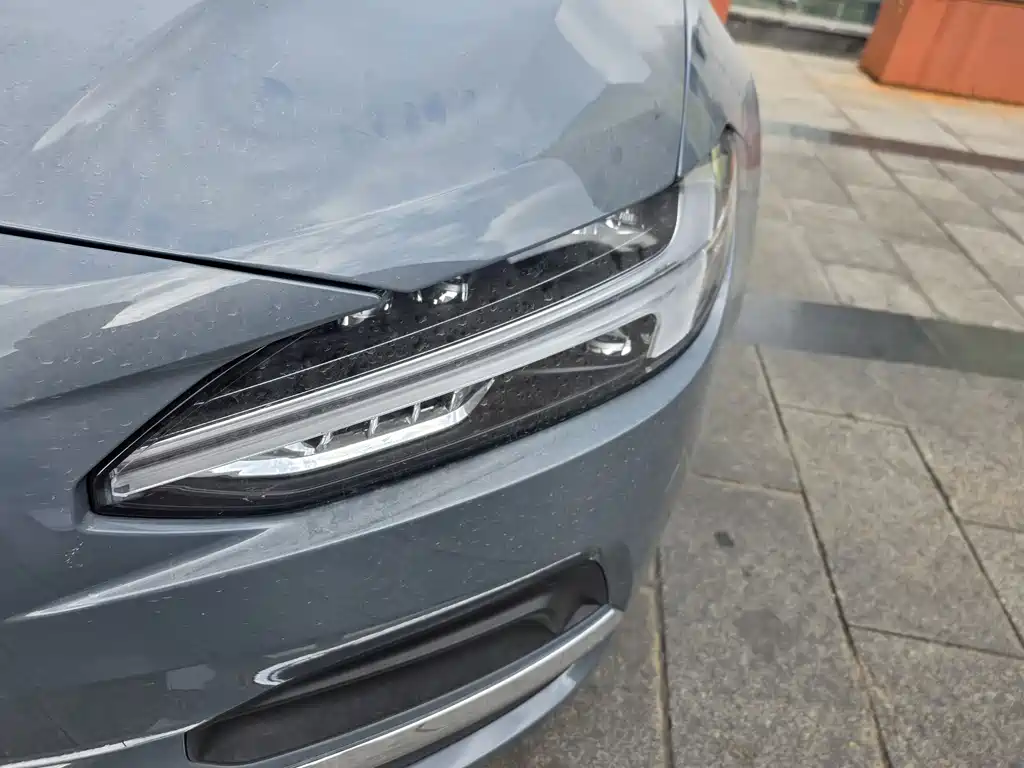 Volvo S90 — фото 11
