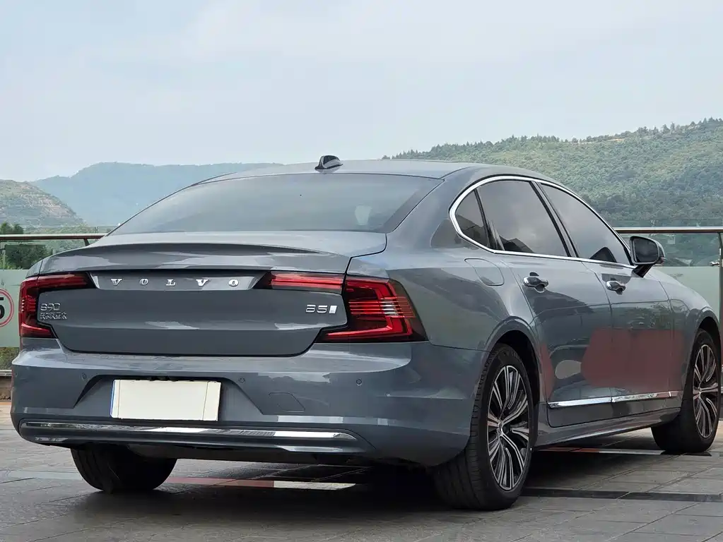 Volvo S90 — фото 4
