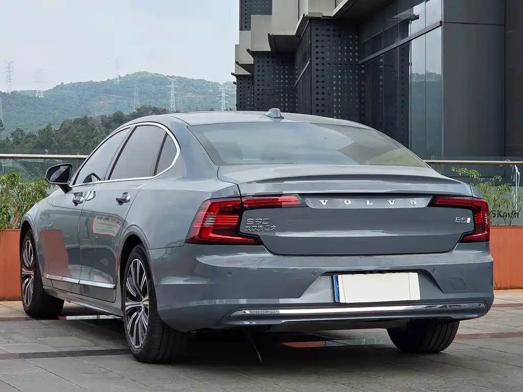 Volvo S90 — фото 6