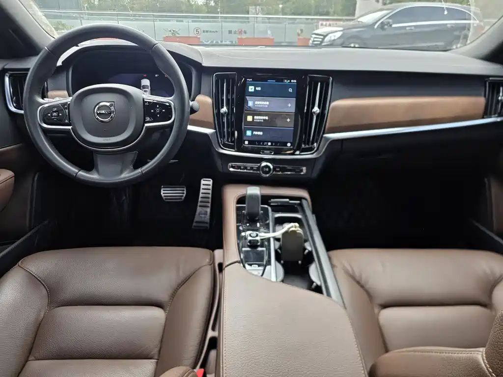 Volvo S90 — фото 7