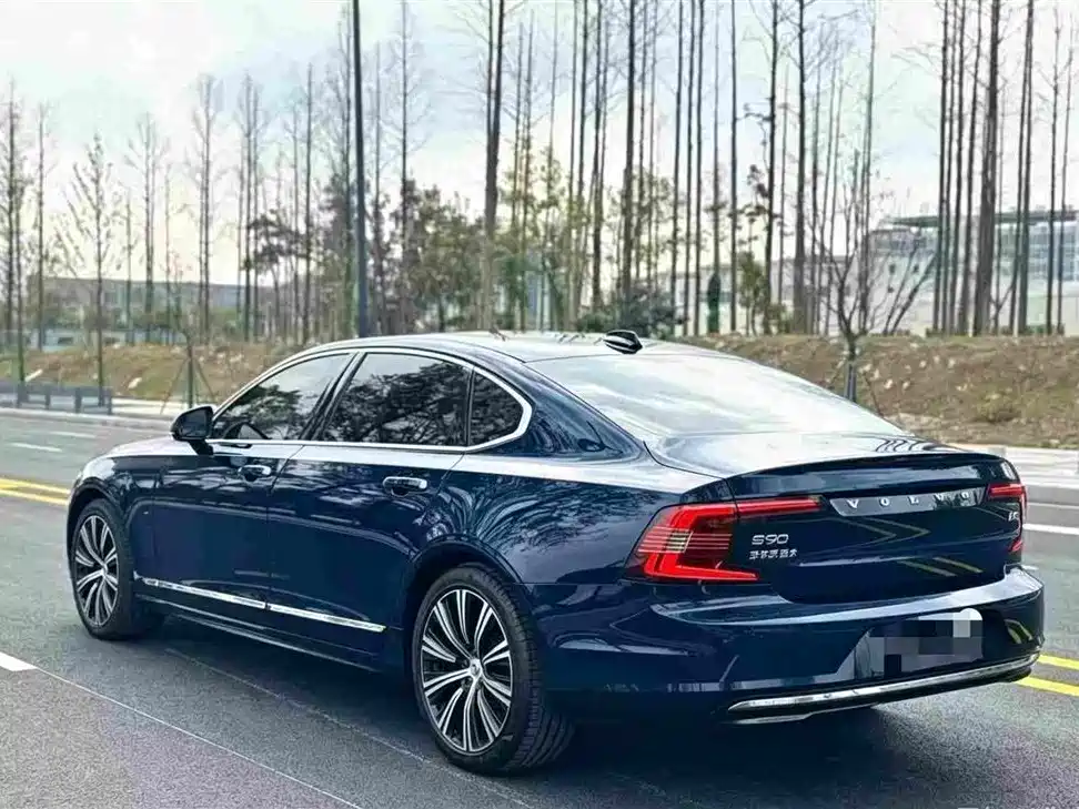 Volvo S90 — фото 2