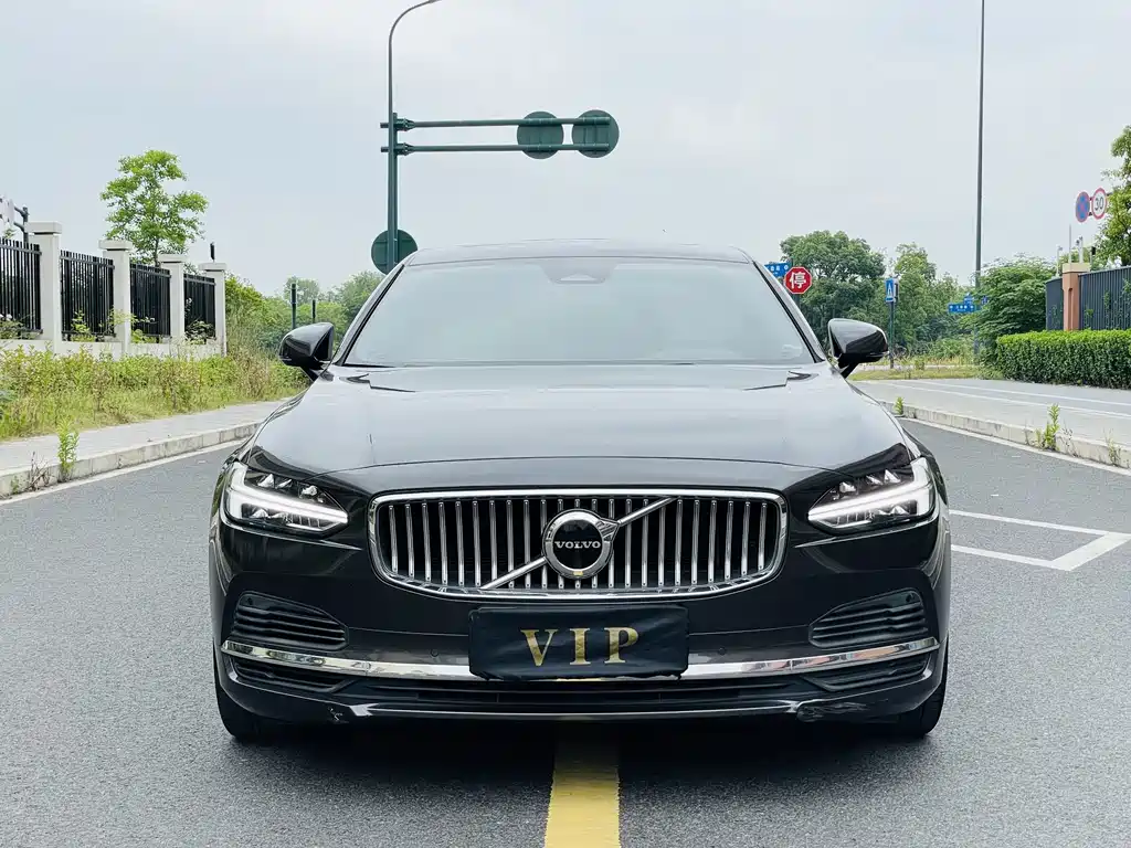Volvo S90 PHEV — фото 31