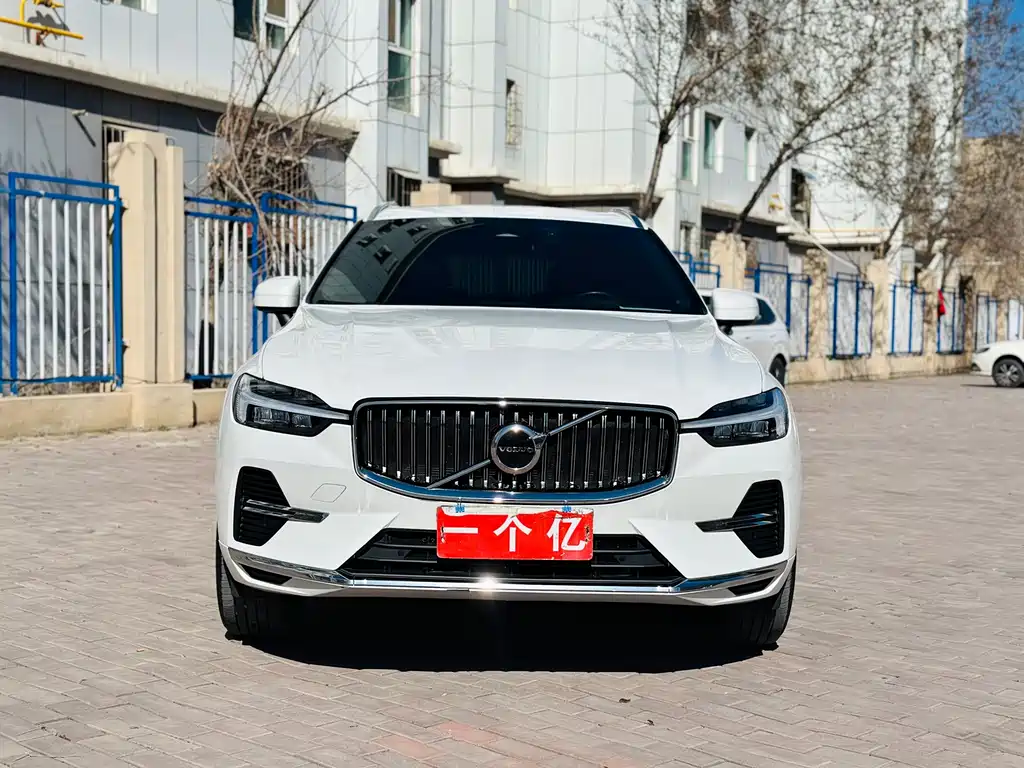 Volvo XC60 — фото 2