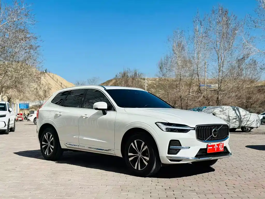 Volvo XC60 — фото 3